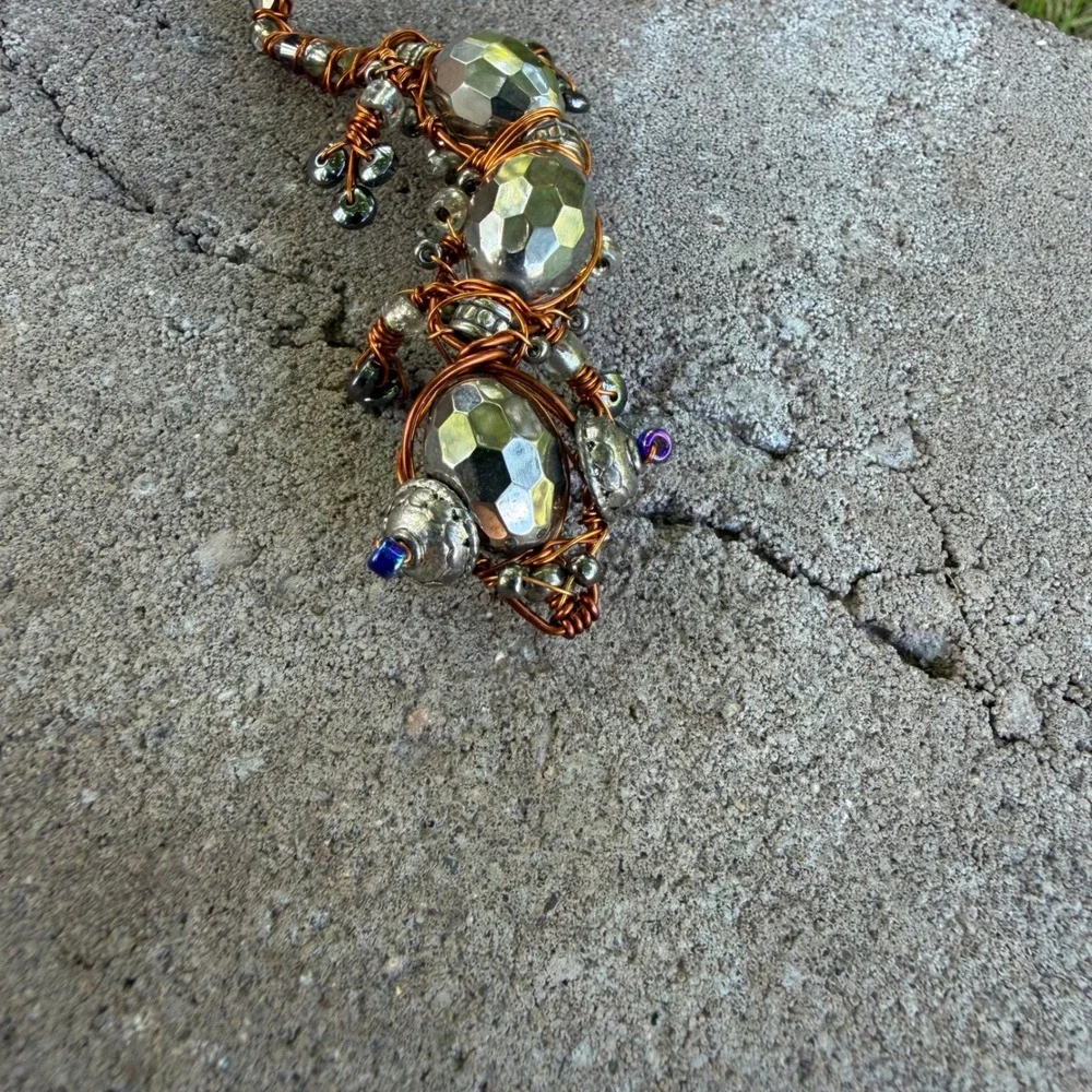 Handmade Wire Wrapped Lizard Gecko Brooch Pin Metallic Copper Silver Tone
